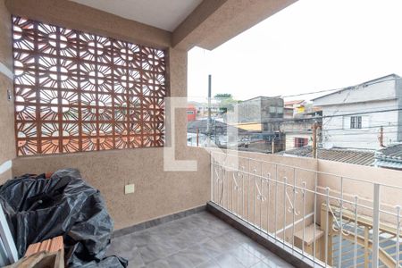 Casa à venda com 240m², 4 quartos e 3 vagas Casa à venda com 240m², 4 quartos e 3 vagasVaranda