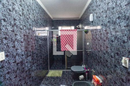 Casa à venda com 240m², 4 quartos e 3 vagas Casa à venda com 240m², 4 quartos e 3 vagasBanheiro 2