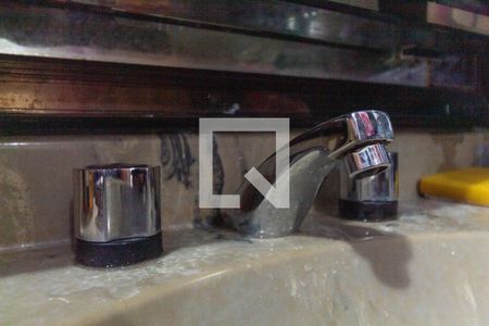 Casa à venda com 240m², 4 quartos e 3 vagas Casa à venda com 240m², 4 quartos e 3 vagasBanheiro - torneira