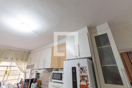 Casa à venda com 240m², 4 quartos e 3 vagas Casa à venda com 240m², 4 quartos e 3 vagasCozinha - Armários