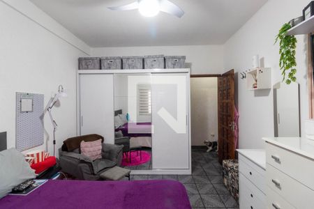 Casa à venda com 240m², 4 quartos e 3 vagas Casa à venda com 240m², 4 quartos e 3 vagasQuarto 2