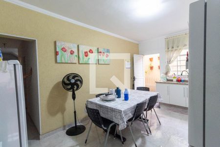 Casa à venda com 240m², 4 quartos e 3 vagas Casa à venda com 240m², 4 quartos e 3 vagasCozinha