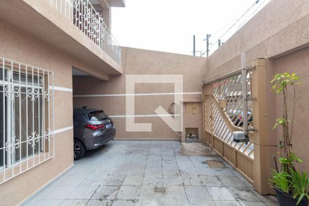 Casa à venda com 240m², 4 quartos e 3 vagas Casa à venda com 240m², 4 quartos e 3 vagasGaragem