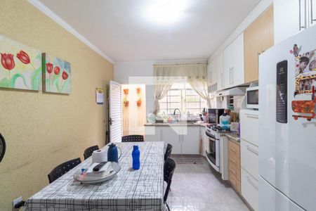 Casa à venda com 240m², 4 quartos e 3 vagas Casa à venda com 240m², 4 quartos e 3 vagasCozinha