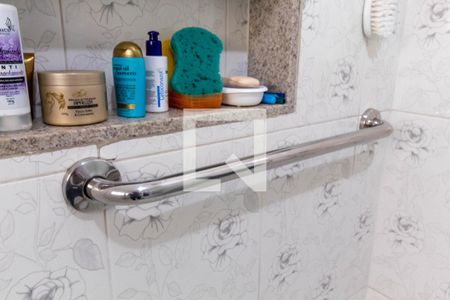 Casa à venda com 240m², 4 quartos e 3 vagas Casa à venda com 240m², 4 quartos e 3 vagasDetalhe do Banheiro da Suite