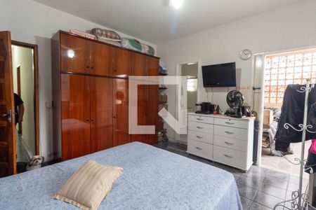 Casa à venda com 240m², 4 quartos e 3 vagas Casa à venda com 240m², 4 quartos e 3 vagasQuarto Suíte