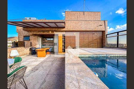 Apartamento à venda com 341m², 5 quartos e 6 vagasCobertura