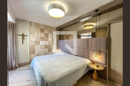 Apartamento à venda com 341m², 5 quartos e 6 vagasSuite 4