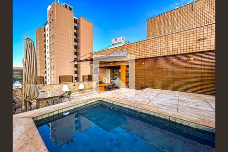 Apartamento à venda com 341m², 5 quartos e 6 vagasCobertura