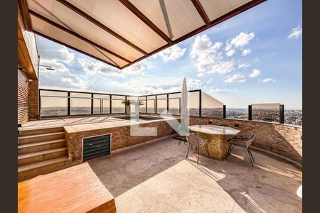 Apartamento à venda com 341m², 5 quartos e 6 vagasCobertura