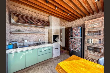 Apartamento à venda com 341m², 5 quartos e 6 vagasCobertura