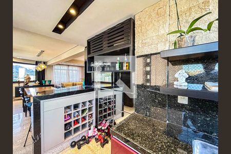 Apartamento à venda com 341m², 5 quartos e 6 vagasCozinha