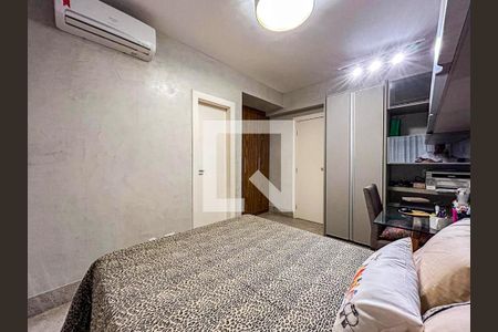 Apartamento à venda com 341m², 5 quartos e 6 vagasSuite 2