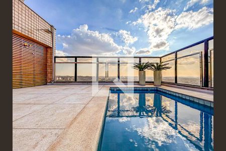 Apartamento à venda com 341m², 5 quartos e 6 vagasCobertura