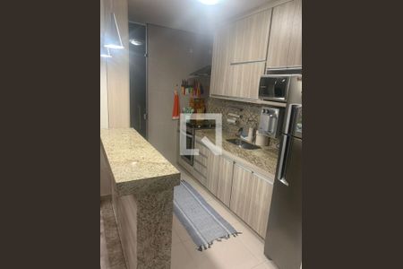 Apartamento à venda com 70m², 3 quartos e 2 vagas Apartamento à venda com 70m², 3 quartos e 2 vagasCozinha