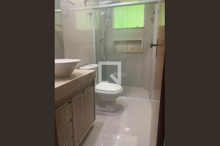 Apartamento à venda com 70m², 3 quartos e 2 vagas Apartamento à venda com 70m², 3 quartos e 2 vagasBanheiro