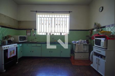 Casa à venda com 300m², 4 quartos e 3 vagasCozinha