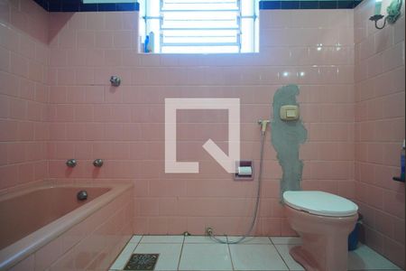 Casa à venda com 300m², 4 quartos e 3 vagasBanheiro