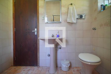 Casa à venda com 300m², 4 quartos e 3 vagasBanheiro 2