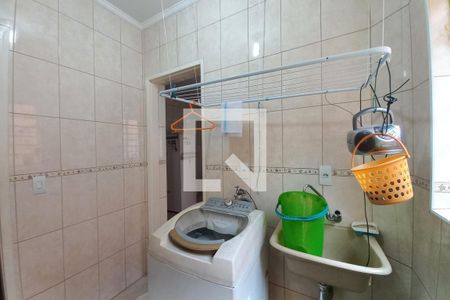 Casa para alugar com 242m², 3 quartos e 10 vagas Casa para alugar com 242m², 3 quartos e 10 vagasÁrea de Serviço