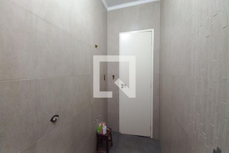 Casa para alugar com 242m², 3 quartos e 10 vagas Casa para alugar com 242m², 3 quartos e 10 vagasBanheiro da Suíte