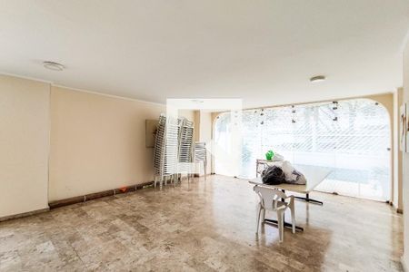 Apartamento à venda com 68m², 2 quartos e 1 vaga Apartamento à venda com 68m², 2 quartos e 1 vagaÁrea comum - Salão de festas