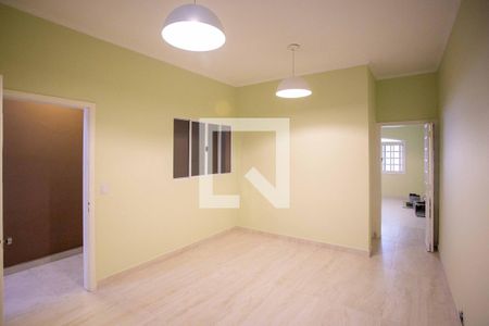 Casa à venda com 178m², 3 quartos e 2 vagasCopa