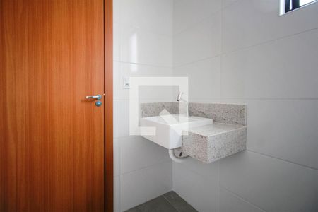 Banheiro da Suíte 1 de apartamento à venda com 2 quartos, 63m² em São Pedro, Belo Horizonte
