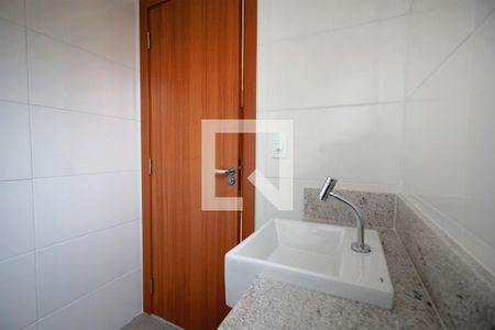 Banheiro da Suíte 1 de apartamento à venda com 2 quartos, 63m² em São Pedro, Belo Horizonte