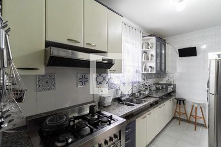 Casa à venda com 232m², 3 quartos e 3 vagas Casa à venda com 232m², 3 quartos e 3 vagasCozinha