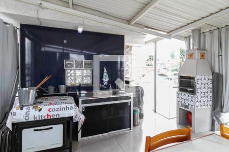 Casa à venda com 232m², 3 quartos e 3 vagas Casa à venda com 232m², 3 quartos e 3 vagasTerraço