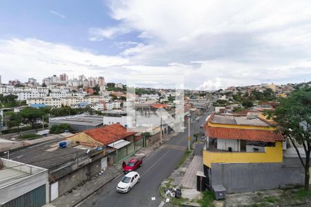 Casa à venda com 232m², 3 quartos e 3 vagas Casa à venda com 232m², 3 quartos e 3 vagasTerraço - Vista