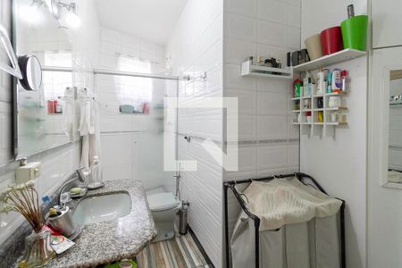 Casa à venda com 232m², 3 quartos e 3 vagas Casa à venda com 232m², 3 quartos e 3 vagasBanheiro da suíte