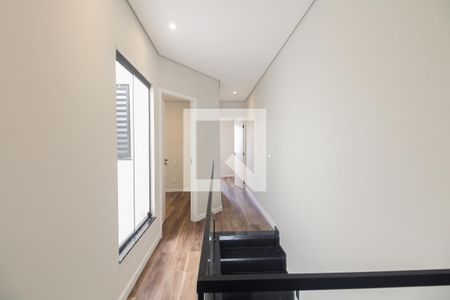 Casa à venda com 149m², 3 quartos e 5 vagasCorredor de Acesso aos Quartos e Banheiros