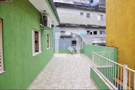 Casa à venda com 196m², 5 quartos e 1 vagaDetalhe - Quintal