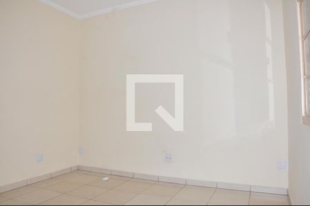 Casa à venda com 196m², 5 quartos e 1 vagaDetalhe - Quarto 01 com Suíte