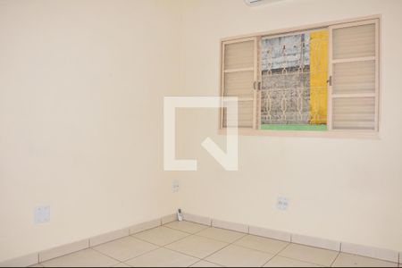 Casa à venda com 196m², 5 quartos e 1 vagaDetalhe - Quarto 02