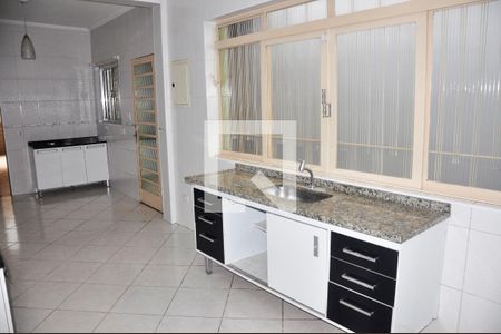 Casa à venda com 196m², 5 quartos e 1 vagaDetalhe - Cozinha