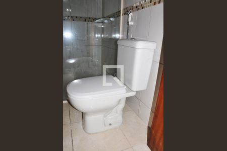 Casa à venda com 196m², 5 quartos e 1 vagaDetalhe - Banheiro Social Quartos