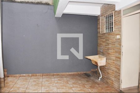 Casa à venda com 196m², 5 quartos e 1 vagaDetalhe - Quintal e Área de Serviço