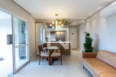 Sala de apartamento à venda com 2 quartos, 73m² em Vila Penteado, São Paulo