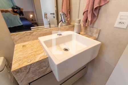 Apartamento à venda com 73m², 2 quartos e 1 vagaBanheiro da Suíte