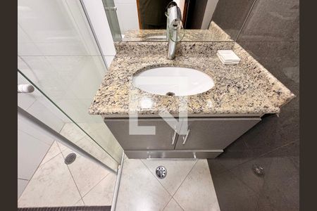 Apartamento à venda com 140m², 2 quartos e 2 vagas Apartamento à venda com 140m², 2 quartos e 2 vagasBanheiro