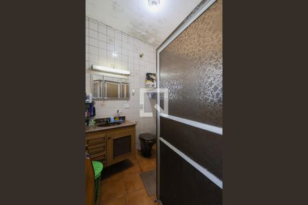 Casa à venda com 201m², 5 quartos e 4 vagasCasa 2 - Banheiro