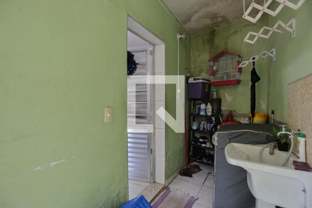 Casa à venda com 201m², 5 quartos e 4 vagasCasa 3 - Área de serviço