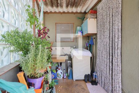 Casa à venda com 201m², 5 quartos e 4 vagasCasa 2 - Área de serviço