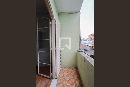 Casa à venda com 201m², 5 quartos e 4 vagasCasa 3 - Varanda do Quarto 1