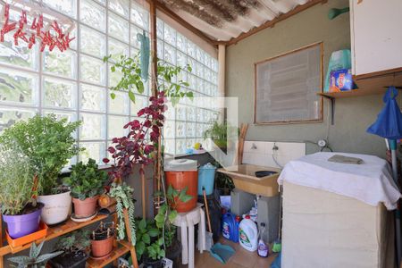 Casa à venda com 201m², 5 quartos e 4 vagasCasa 2 - Área de serviço