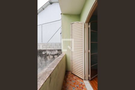 Casa à venda com 201m², 5 quartos e 4 vagasCasa 3 - Varanda do Quarto 1