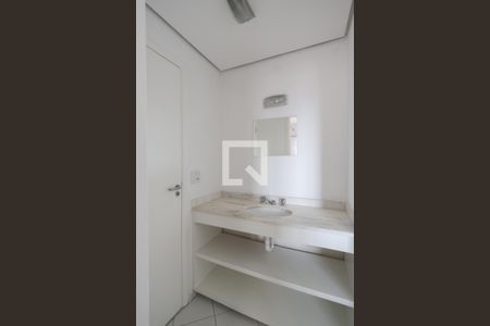 Apartamento à venda com 150m², 4 quartos e 3 vagasBanheiro das suítes 3 e 4